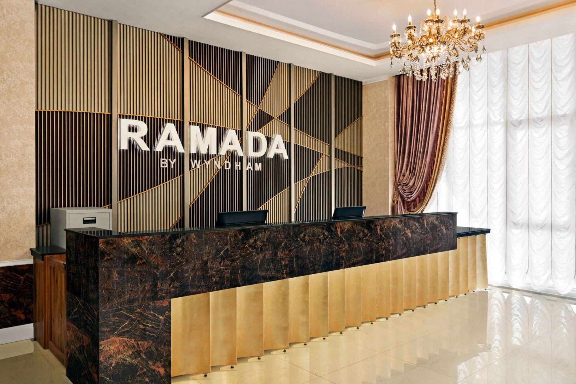 Отель Ramada By Wyndham Шымкент Экстерьер фото